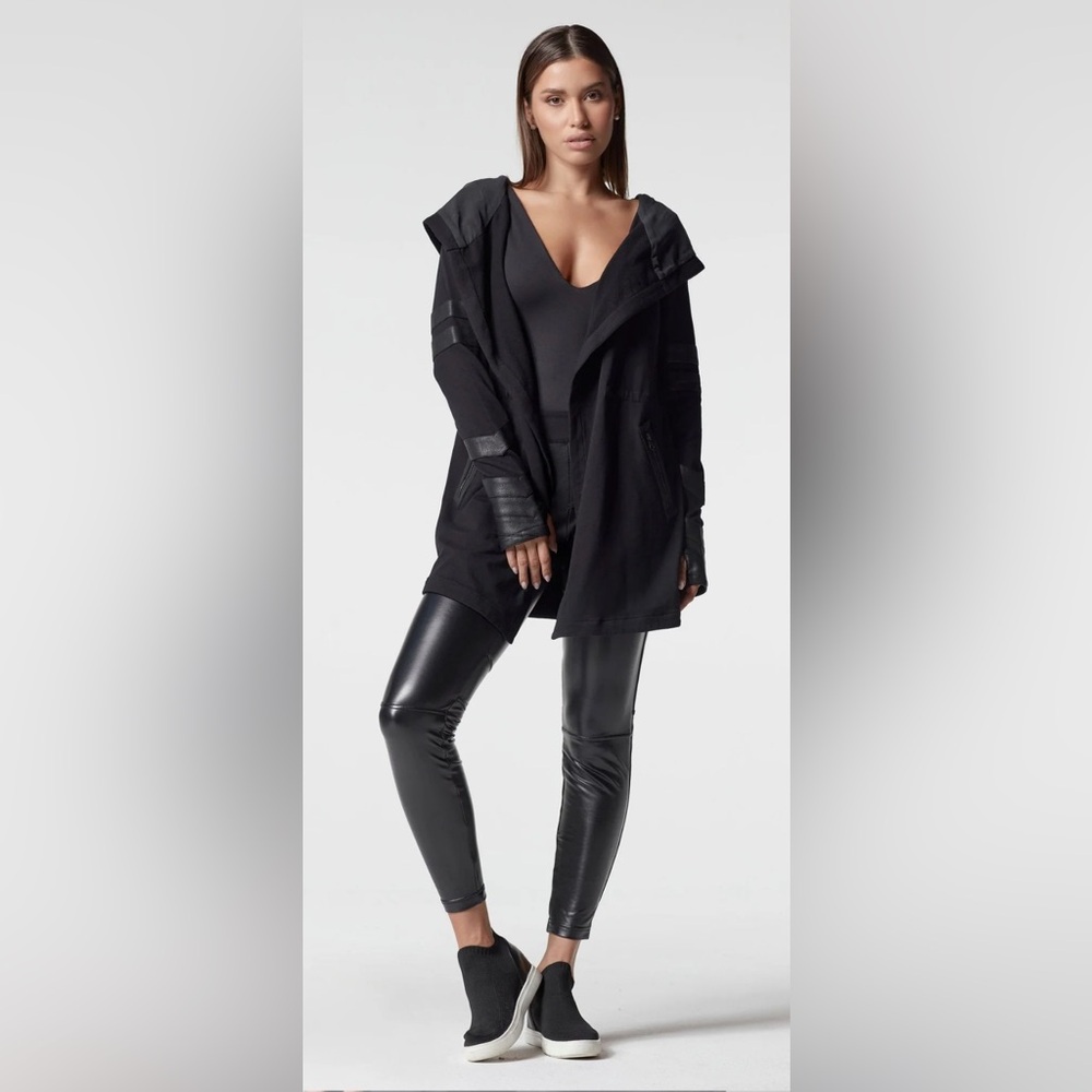EUC Blanc Noir Maitri Traveler Jacket Size Medium